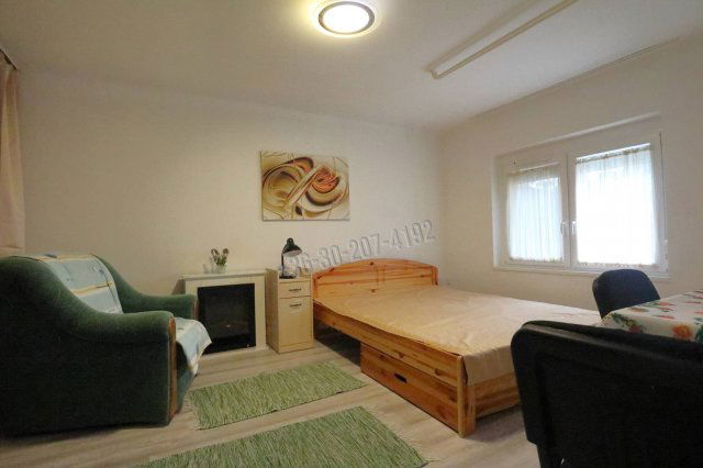 Kiadó téglalakás, albérlet, Szegeden, Rózsa utcában, 1 szobás