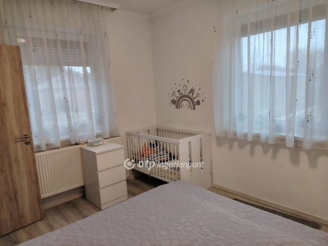 Eladó ikerház, Albertirsán 89.9 M Ft, 4 szobás