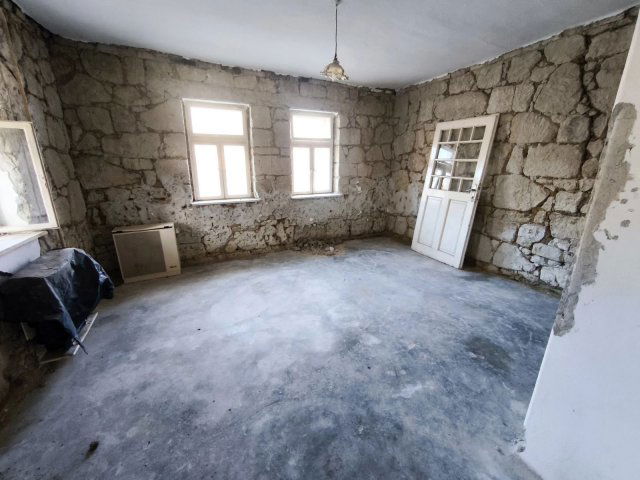 Eladó családi ház, Alacskán 11.9 M Ft, 3 szobás