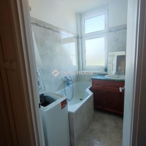 Eladó téglalakás, Budapesten, XVIII. kerületben 59.9 M Ft