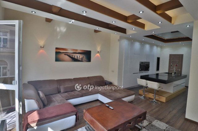 Eladó téglalakás, Budapesten, V. kerületben 185 M Ft, 3 szobás