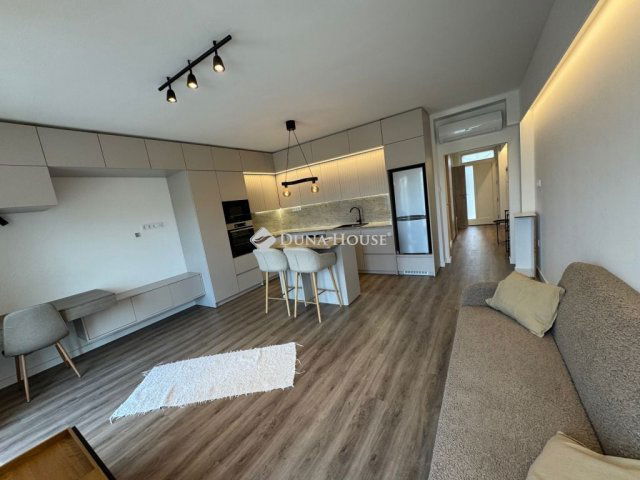 Eladó téglalakás, XIV. kerületben, Ajtósi Dürer soron