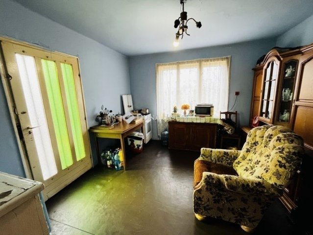 Eladó családi ház, Monoron 25 M Ft, 2 szobás