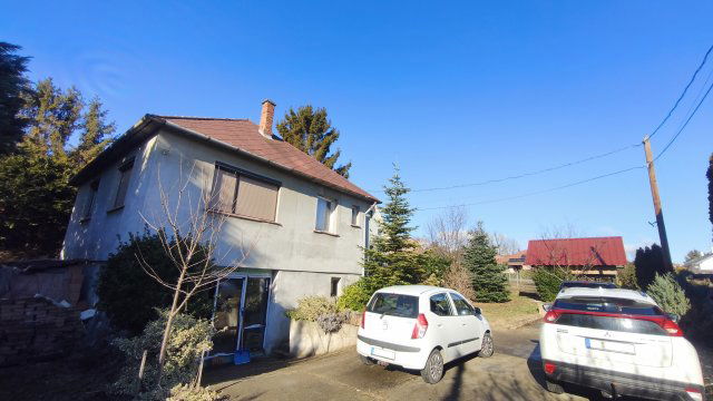 Eladó családi ház, Csömörön 89.9 M Ft, 2+1 szobás