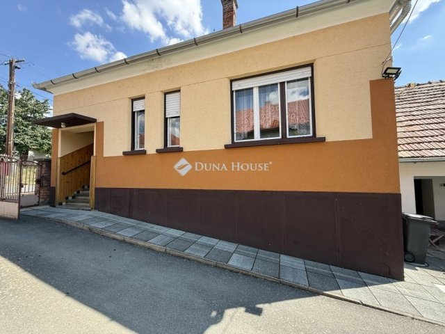Eladó családi ház, Kondorfán 42.5 M Ft, 2 szobás