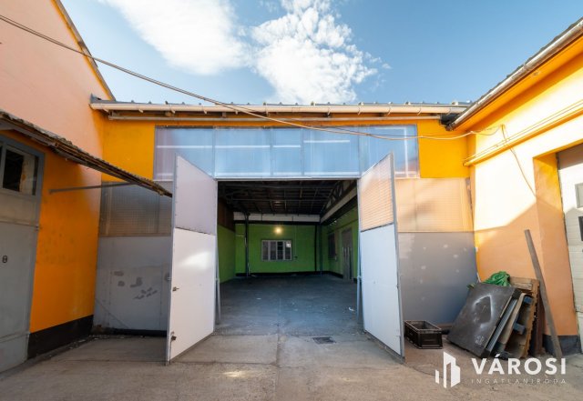 Kiadó ipari ingatlan, Solymáron 313 E Ft / hó
