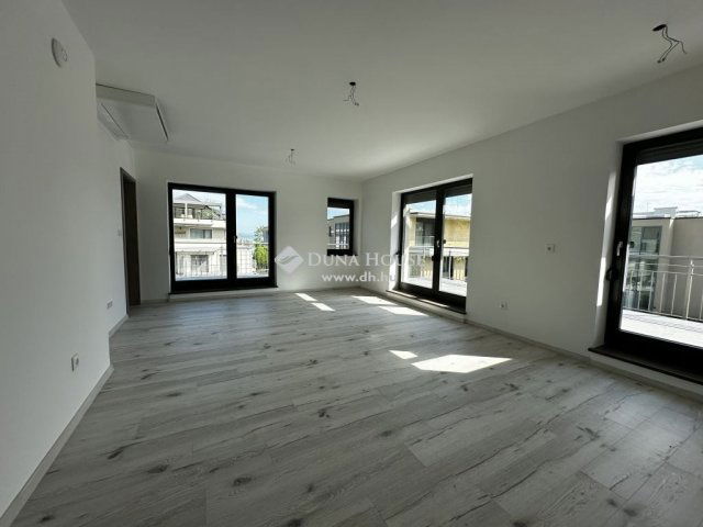 Eladó téglalakás, Balatonbogláron 169 M Ft, 4 szobás