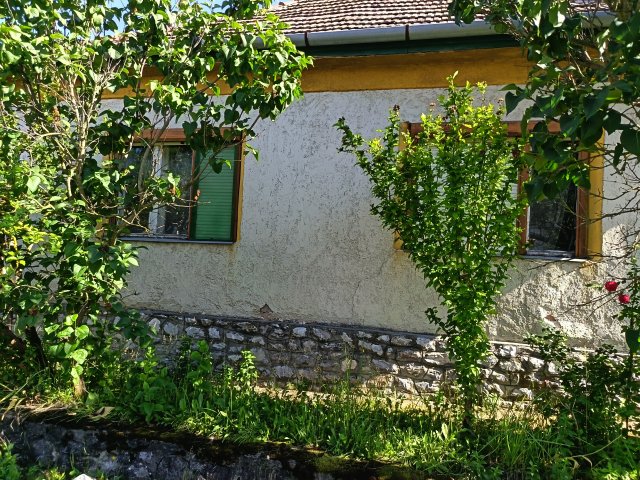 Eladó családi ház, Egerszalókon 28.5 M Ft, 2 szobás