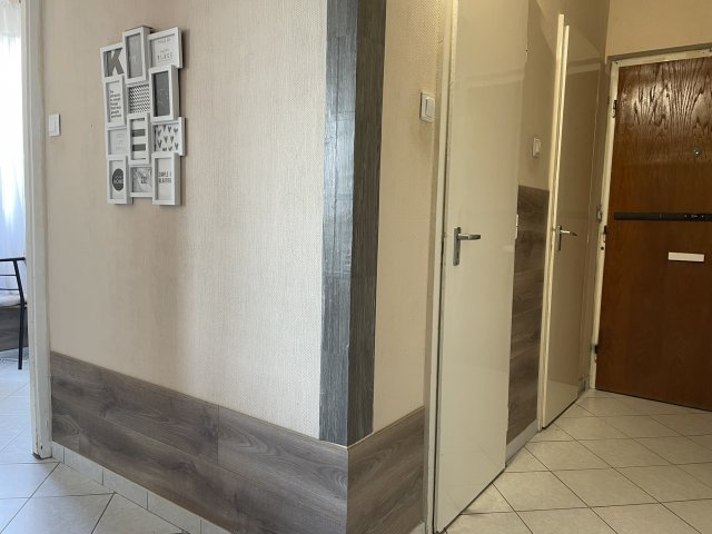 Eladó panellakás, Veszprémben, Halle utcában 49 M Ft, 2 szobás