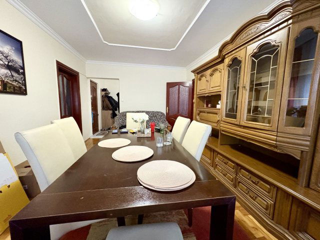 Eladó panellakás, Debrecenben 81.9 M Ft, 4 szobás