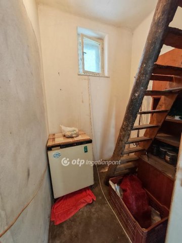 Eladó családi ház, Kiskunlacházán 36.9 M Ft, 2 szobás