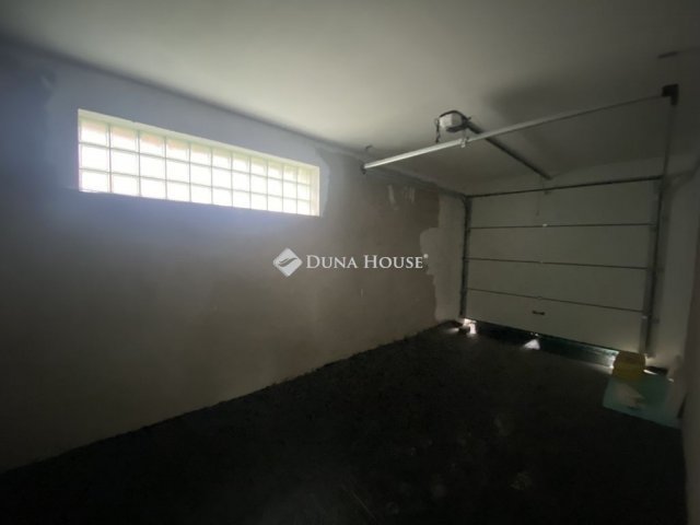 Eladó családi ház, Dabason 89.9 M Ft, 4 szobás