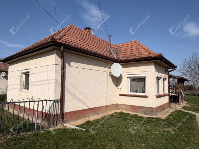 Eladó családi ház, Sármelléken 39.9 M Ft, 2 szobás