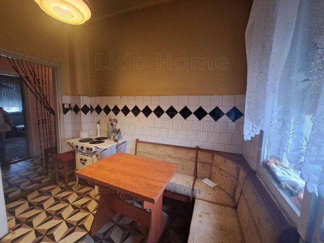 Eladó családi ház, Porrogon 25 M Ft, 4 szobás