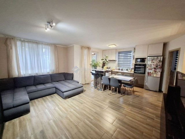 Eladó ikerház, Fóton 126 M Ft, 5 szobás / költözzbe.hu