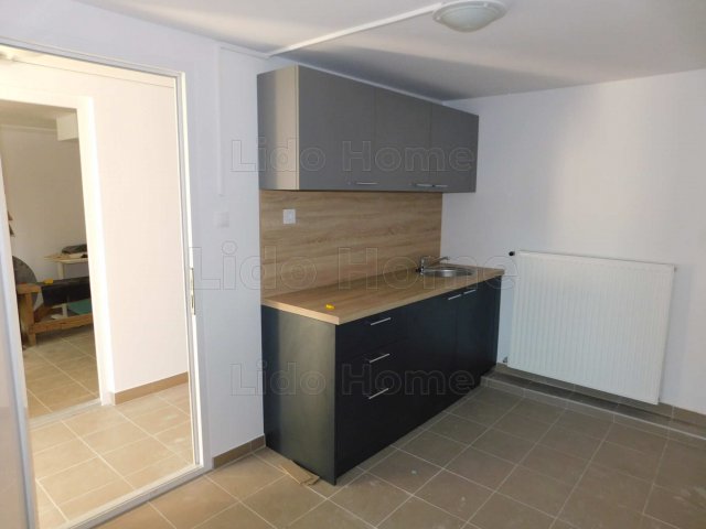 Eladó üzlethelyiség, Siófokon 45 M Ft, 1 szobás