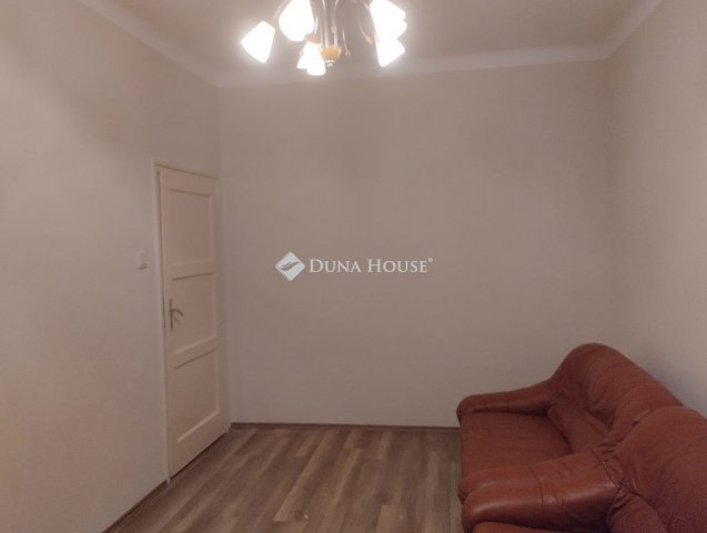 Eladó téglalakás, Pécsett 50.2 M Ft, 2 szobás