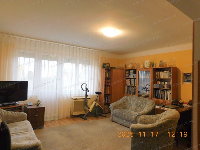 Eladó téglalakás, Nyíregyházán 54.9 M Ft, 3 szobás