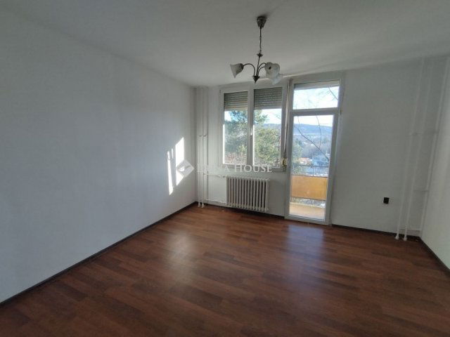 Eladó téglalakás, Tatabányán 34.9 M Ft, 2 szobás