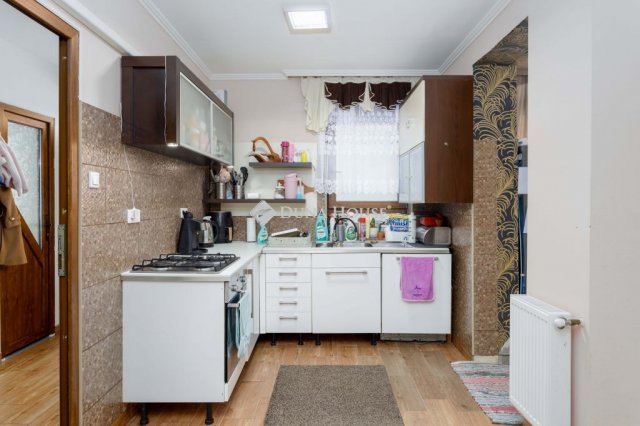 Eladó ikerház, Győrzámolyon 77.9 M Ft, 2+2 szobás