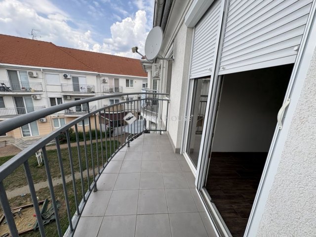 Eladó téglalakás, Hajdúszoboszlón 74.9 M Ft, 4 szobás