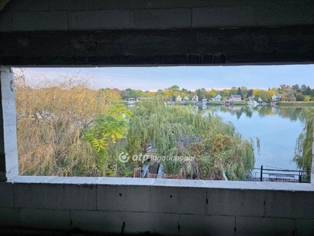 Eladó nyaraló, Dunavarsányban 86.9 M Ft, 4 szobás