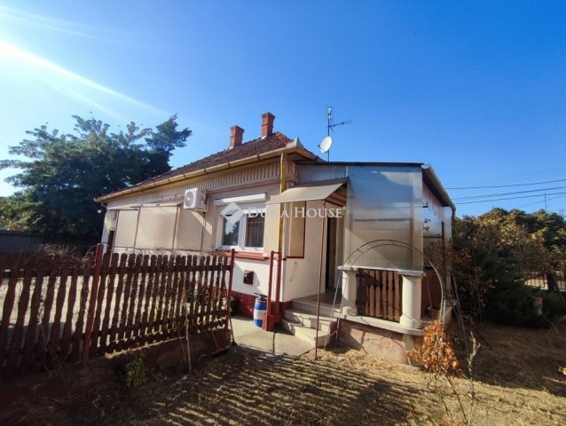 Eladó családi ház, Kecskeméten 54.5 M Ft, 3 szobás