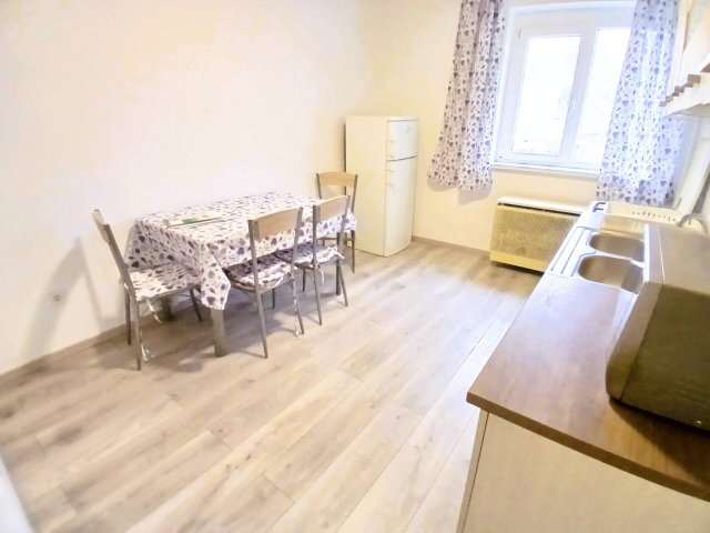 Eladó téglalakás, Szigetszentmiklóson 59.9 M Ft, 3 szobás