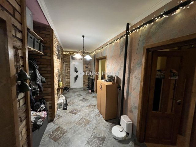 Eladó családi ház, Perkátán 68 M Ft, 5+1 szobás