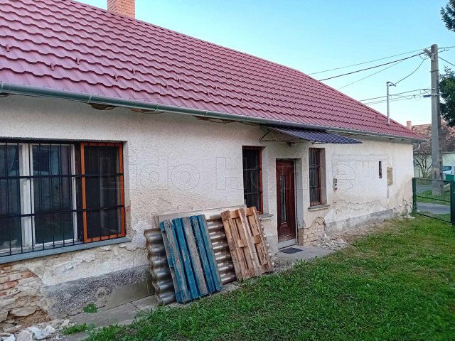 Eladó családi ház, Zalaszentgróton 12 M Ft, 3 szobás