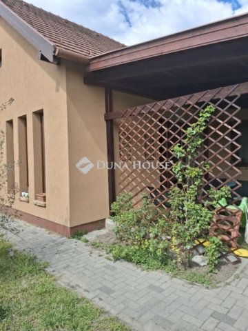 Eladó családi ház, Tápióbicskén 79.9 M Ft, 3 szobás