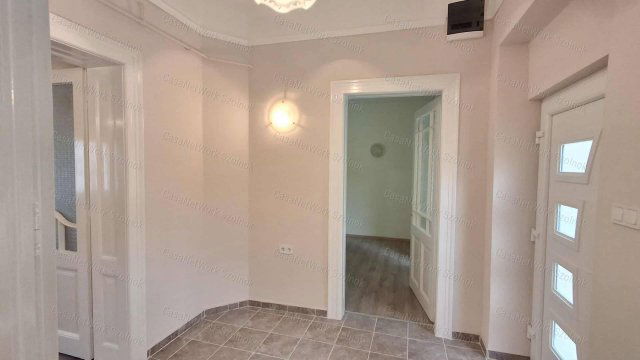 Kiadó családi ház, albérlet, Szolnokon 350 E Ft / hó, 3 szobás