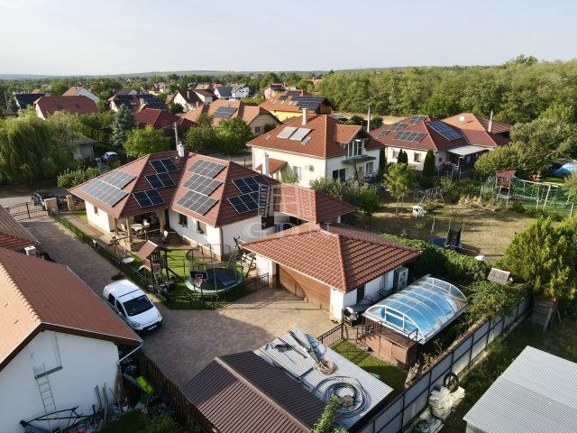 Eladó családi ház, Isaszegen 149.9 M Ft, 5 szobás