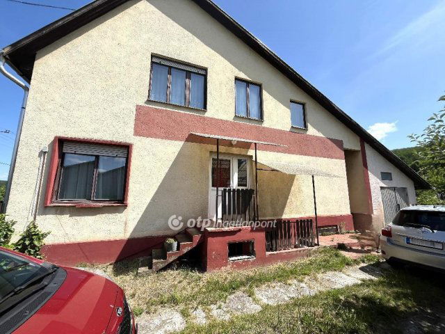 Eladó családi ház, Salgótarjánban 33 M Ft, 4 szobás