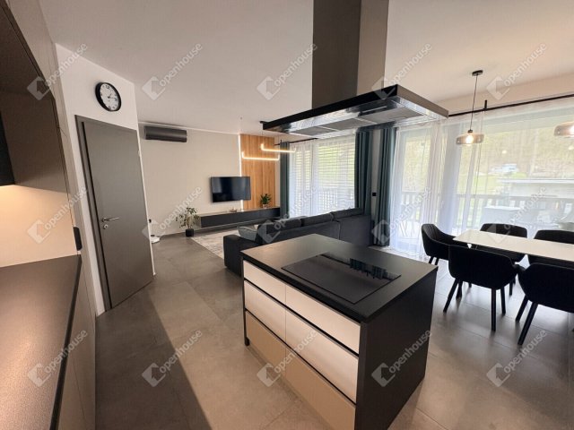 Eladó családi ház, Győrújbaráton 144.9 M Ft, 4 szobás