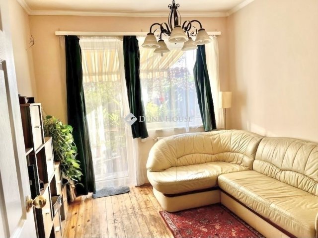 Eladó családi ház, Szigetszentmiklóson 135.9 M Ft, 3 szobás