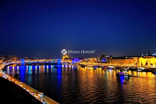 Eladó téglalakás, Budapesten, I. kerületben 119.9 M Ft, 1 szobás