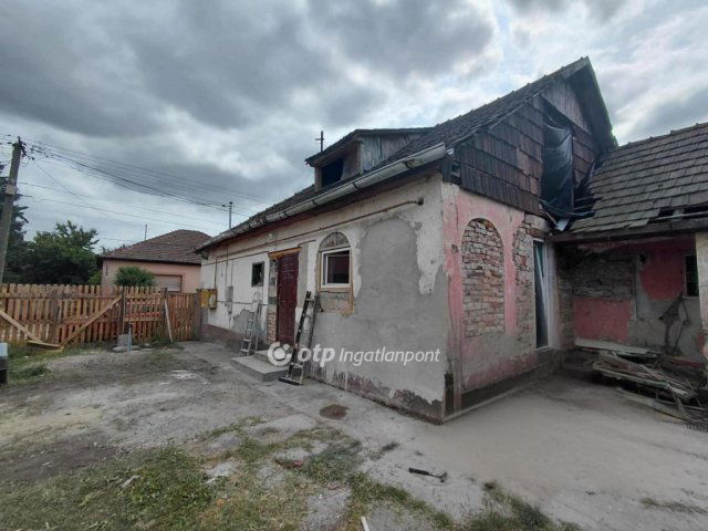 Eladó családi ház, Hatvanban 28 M Ft, 2+1 szobás