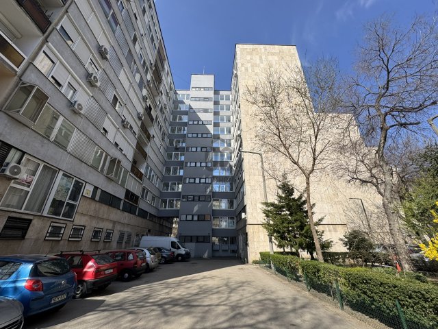 Eladó téglalakás, Kecskeméten 42.3 M Ft, 2 szobás