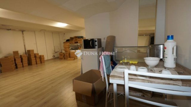 Kiadó üzlethelyiség, Zalaegerszegen 400 E Ft / hó