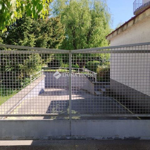 Eladó ipari ingatlan, Budapesten, XIV. kerületben 50 M Ft