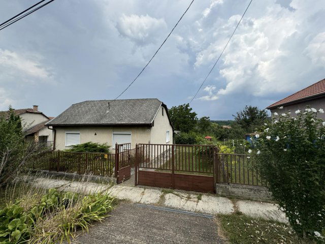 Eladó családi ház, Nagylócon 14.9 M Ft, 3 szobás