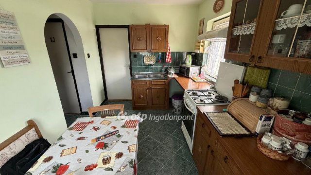Eladó családi ház, Csajágon 49.9 M Ft, 3 szobás