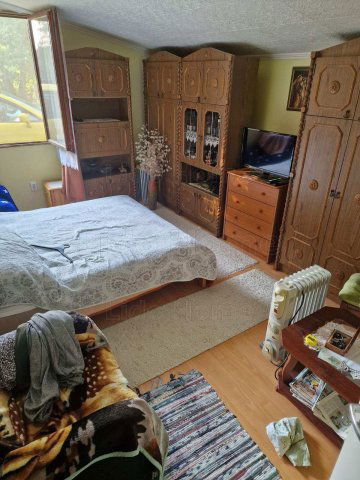 Eladó nyaraló, Balatonfüreden 79 M Ft, 2 szobás