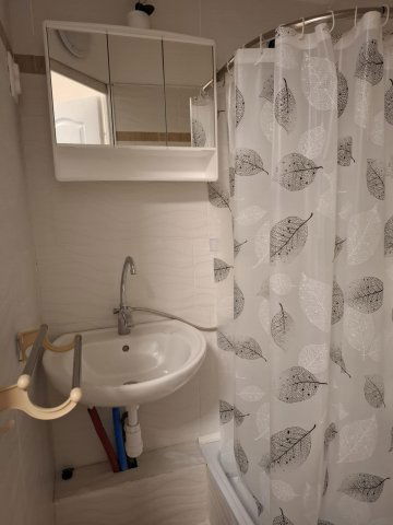 Kiadó téglalakás, albérlet, VIII. kerületben, Koszorú utcában