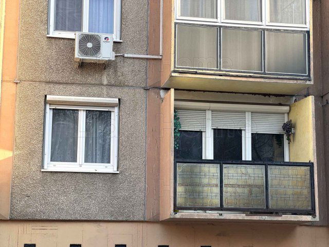 Eladó panellakás, Győrött 51 M Ft, 3 szobás