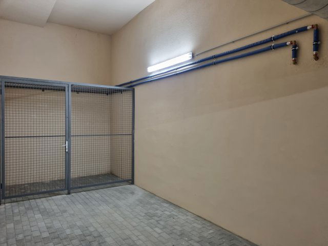 Eladó garázs, Budakalászon, Pomázi úton 14.49 M Ft