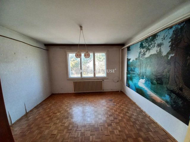 Eladó családi ház, Nyíregyházán 77 M Ft, 5 szobás