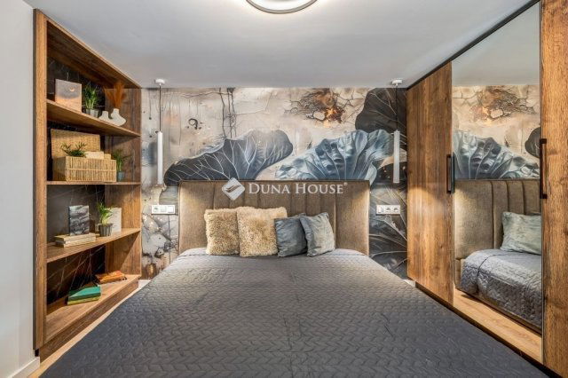 Eladó téglalakás, Budapesten, VII. kerületben 49.9 M Ft