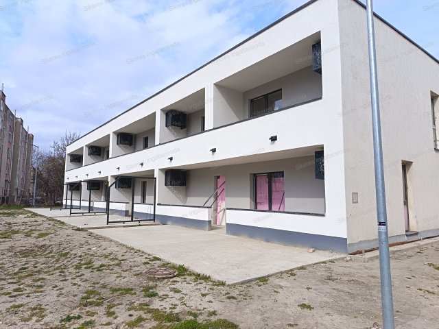 Eladó téglalakás, Komáromban 41.709 M Ft, 2 szobás